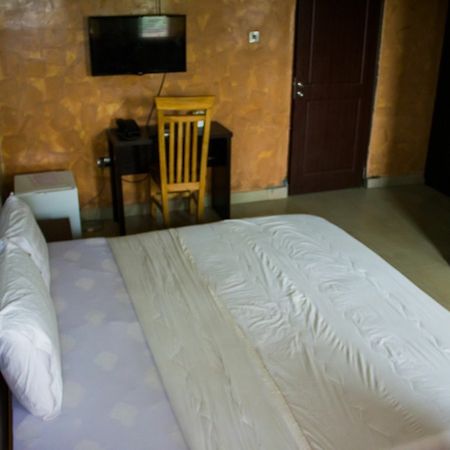 Glasshouse Hotel And Suites Lagos Esterno foto